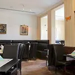 阿斯加德酒店 4*